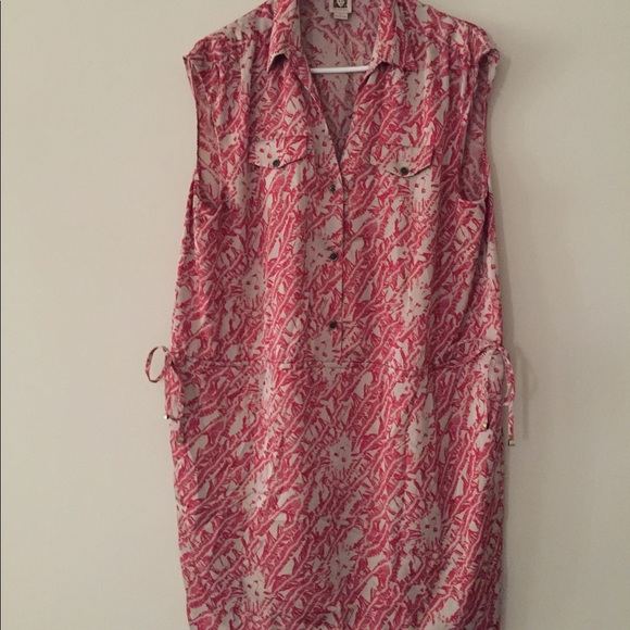 Dress - Picture 7 of 7